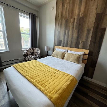 Commercial Hotel Edmonton Zewnętrze zdjęcie