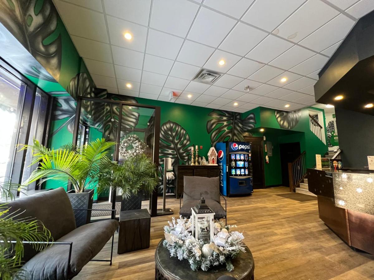 Commercial Hotel Edmonton Zewnętrze zdjęcie