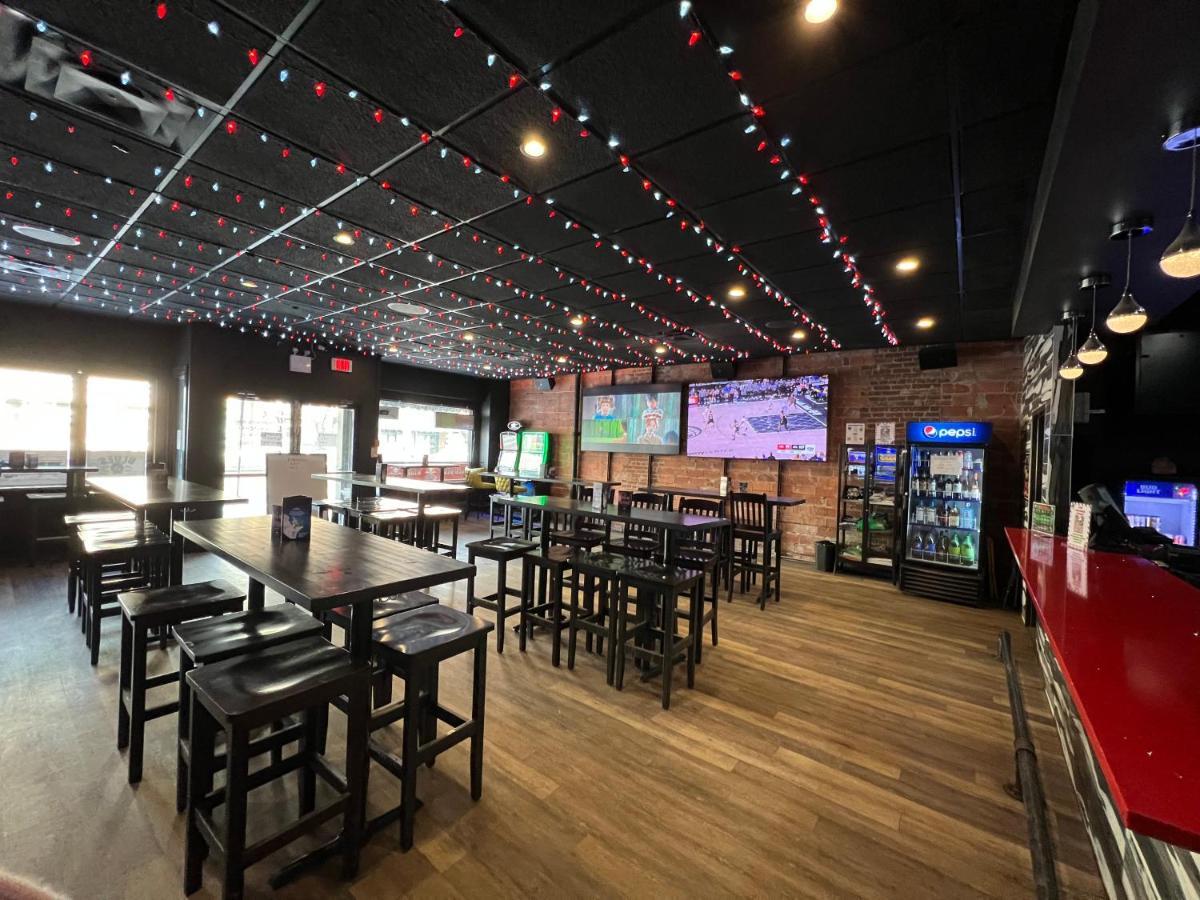 Commercial Hotel Edmonton Zewnętrze zdjęcie