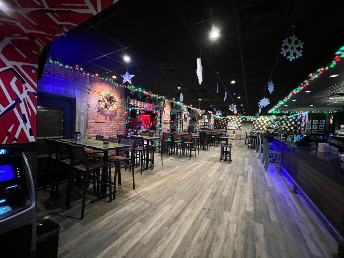 Commercial Hotel Edmonton Zewnętrze zdjęcie