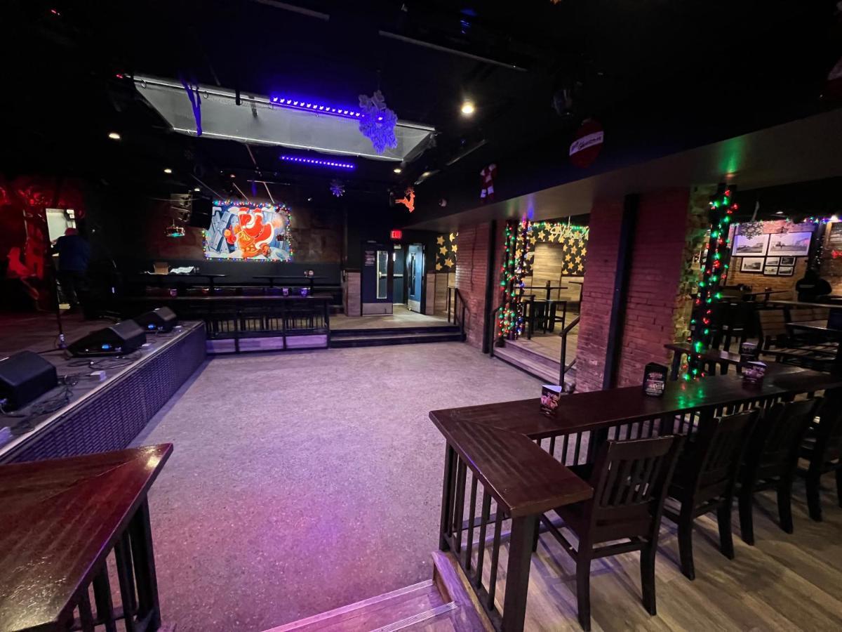 Commercial Hotel Edmonton Zewnętrze zdjęcie