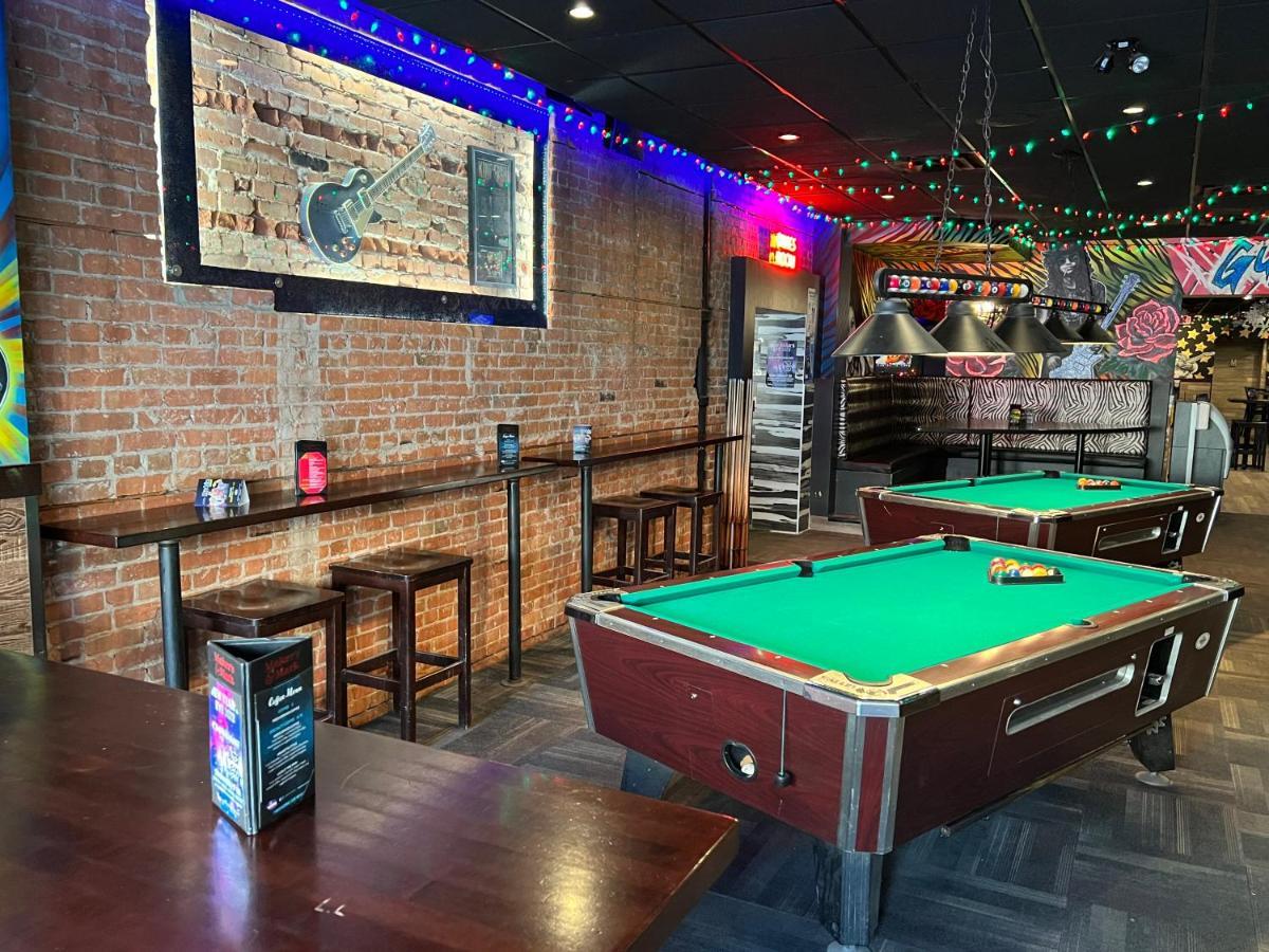 Commercial Hotel Edmonton Zewnętrze zdjęcie