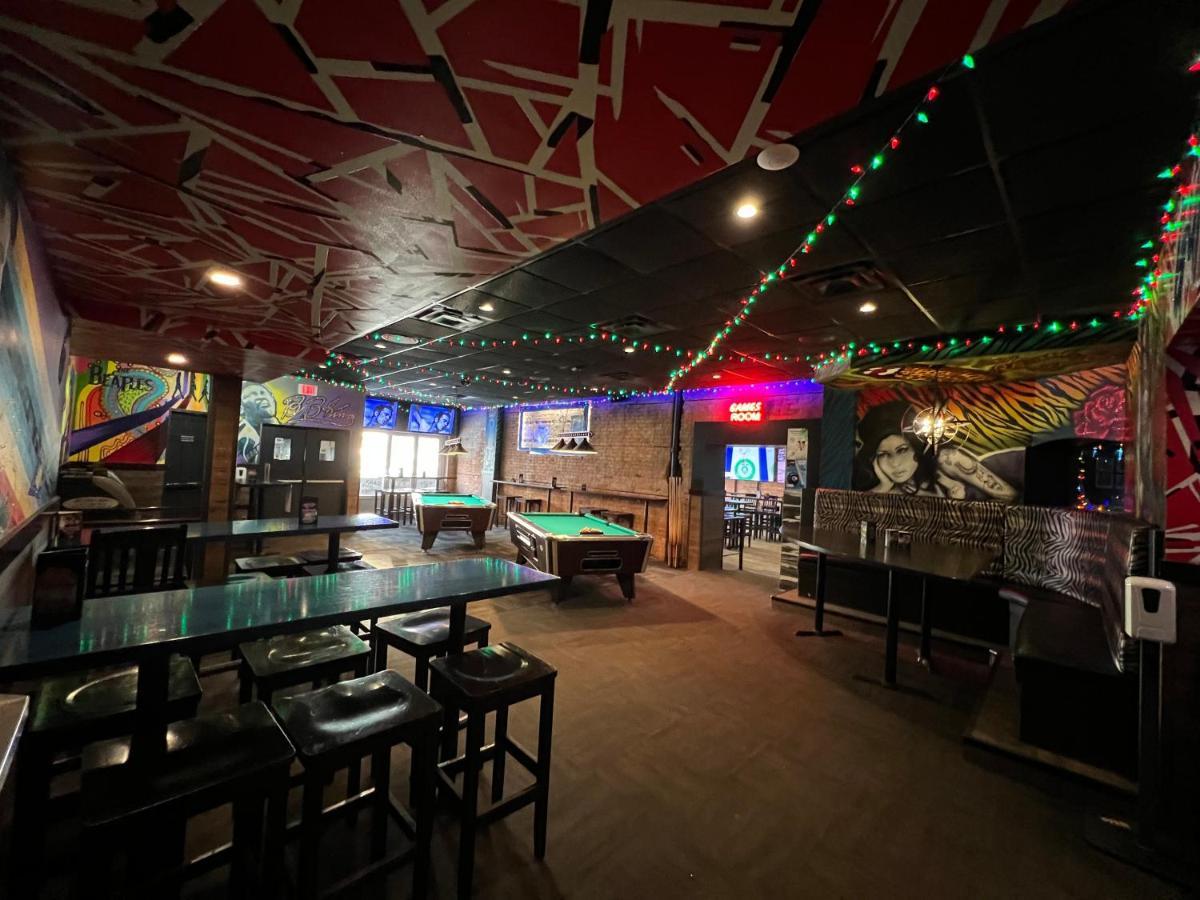 Commercial Hotel Edmonton Zewnętrze zdjęcie