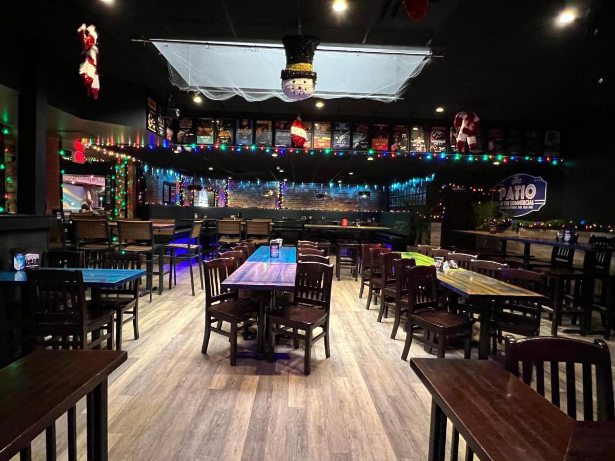 Commercial Hotel Edmonton Zewnętrze zdjęcie