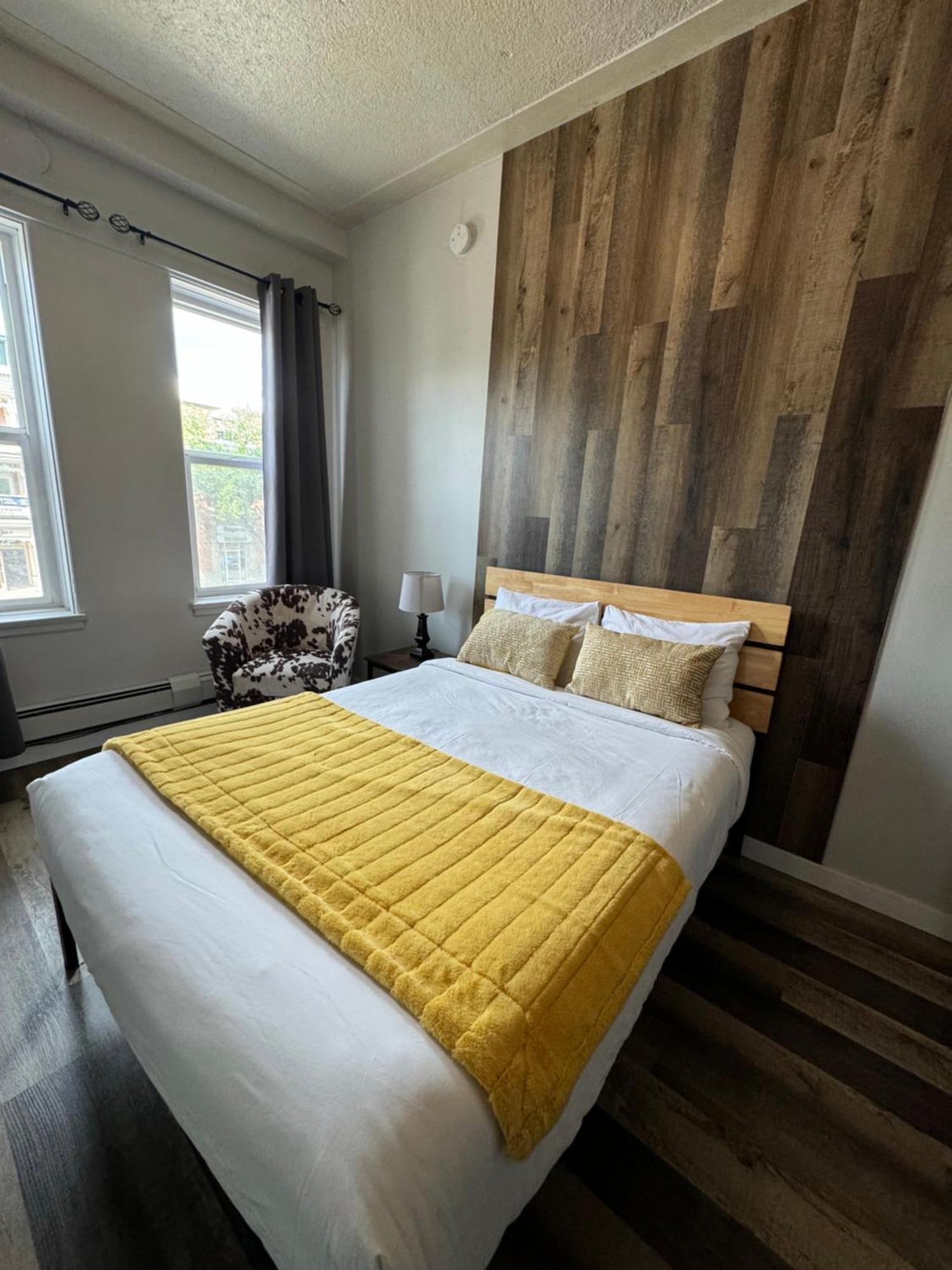 Commercial Hotel Edmonton Zewnętrze zdjęcie